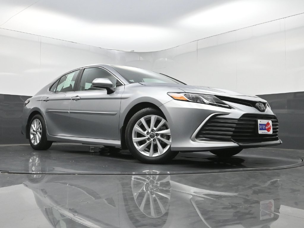 Used 2024 Toyota Camry LE FWD image 23