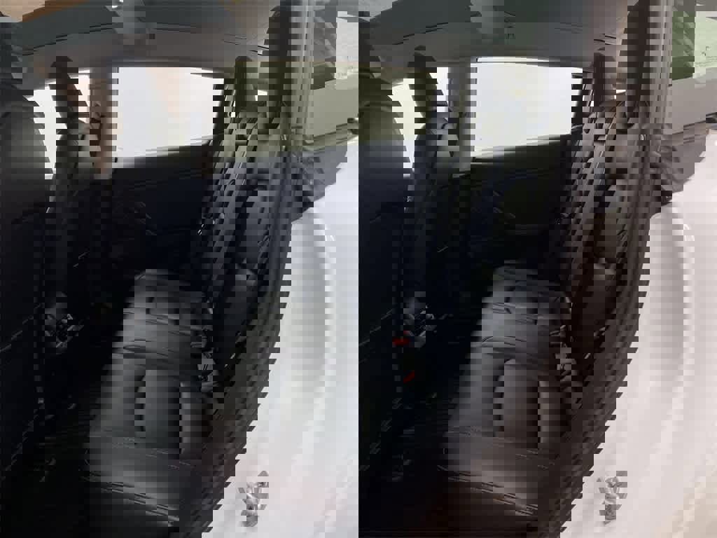 Used 2018 Tesla Model 3 Long Range image 16