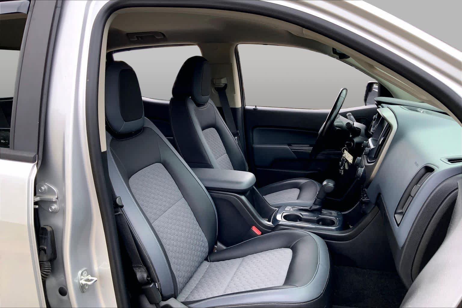 Used 2016 Chevrolet Colorado Z71 AWD/4WD image 9
