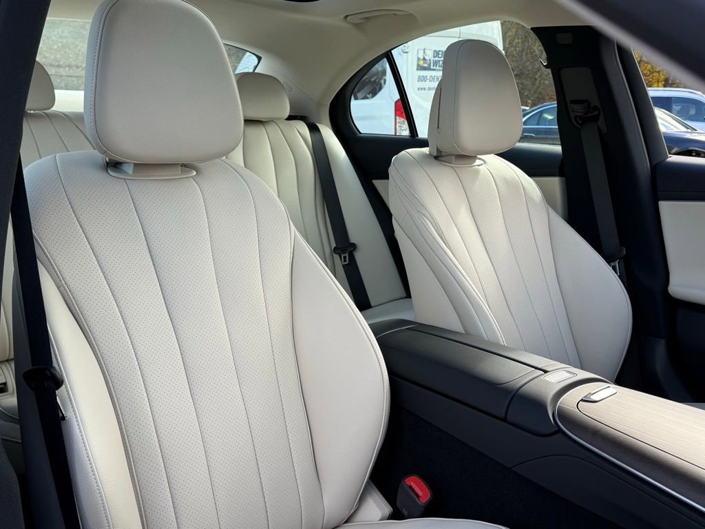 New 2026 Mercedes-Benz E 350 4MATIC Sedan image 21
