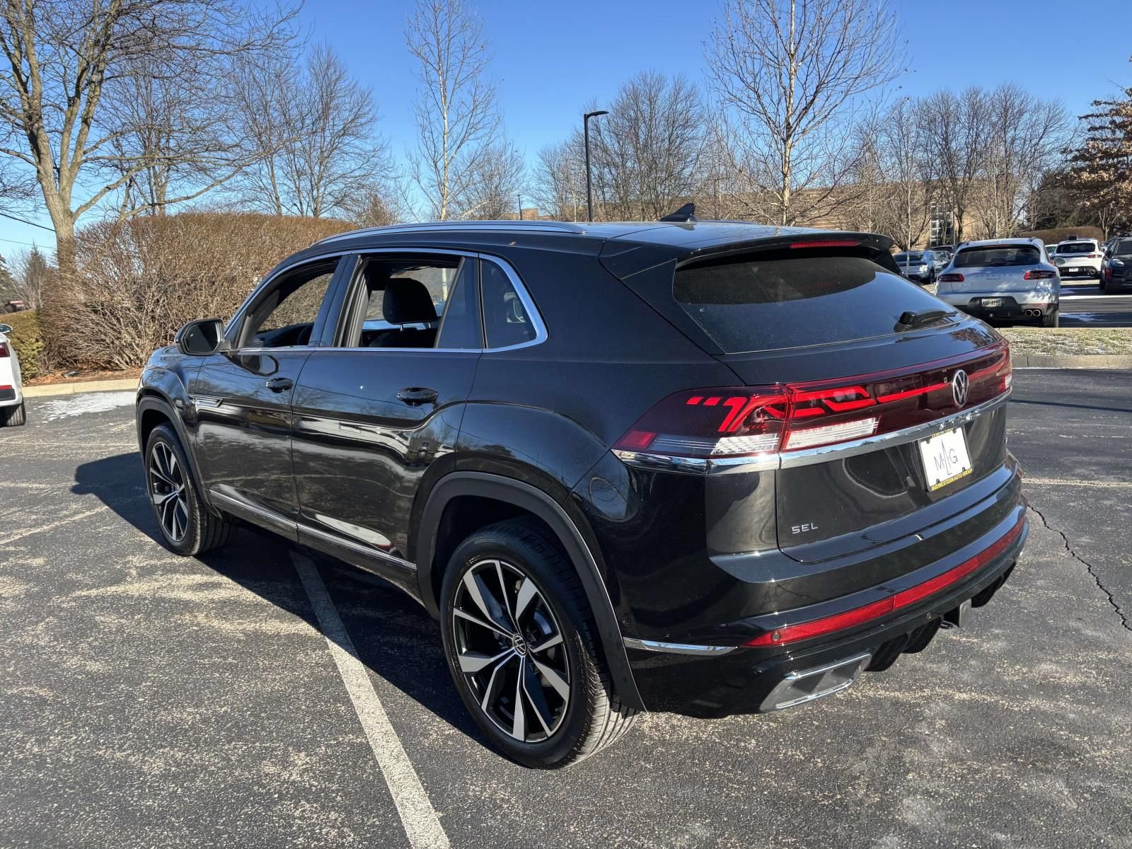 New 2026 Volkswagen Atlas Cross Sport SEL Premium R-Line AWD/4WD image 5