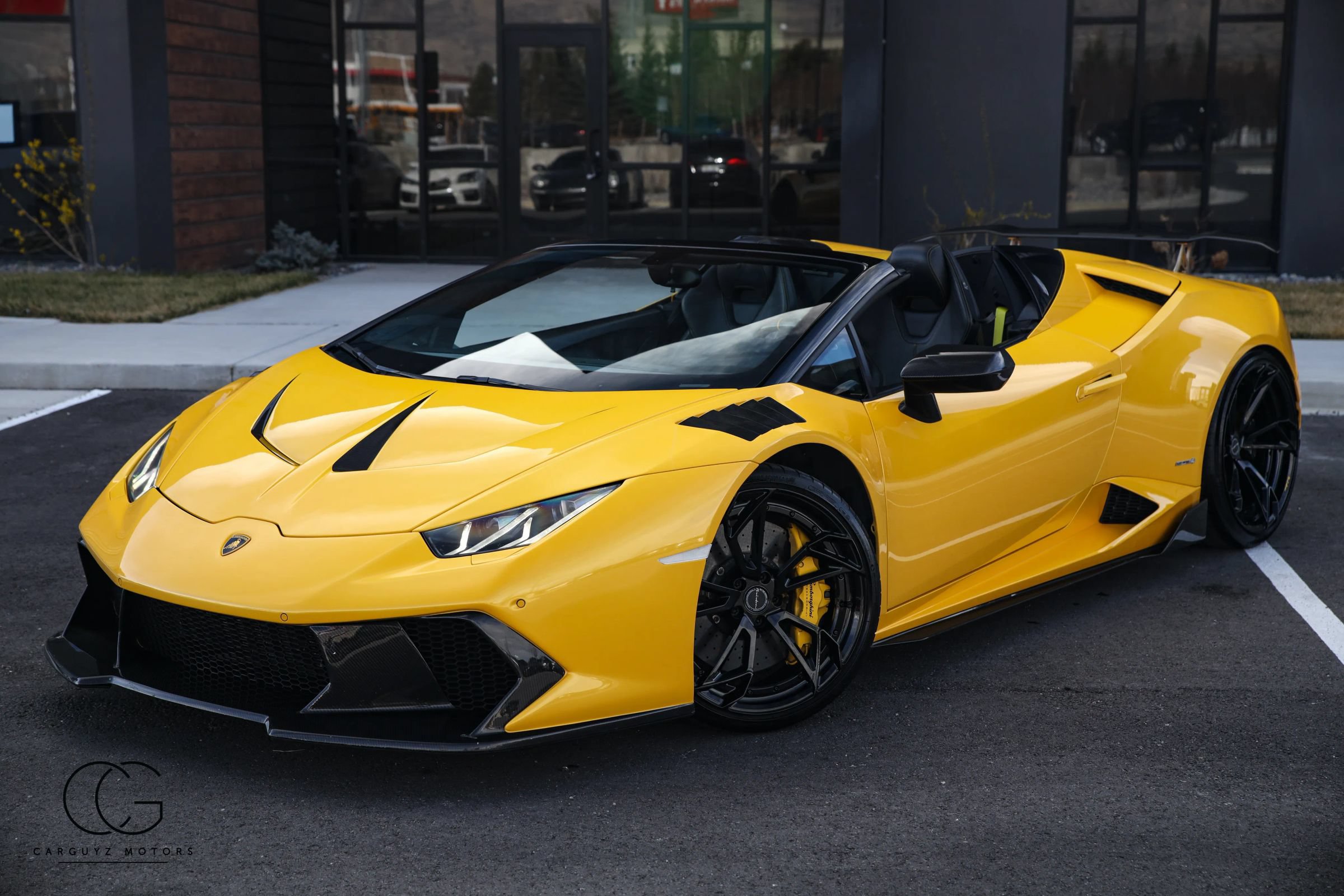 Used 2016 Lamborghini Huracan LP 610-4 AWD/4WD image 3