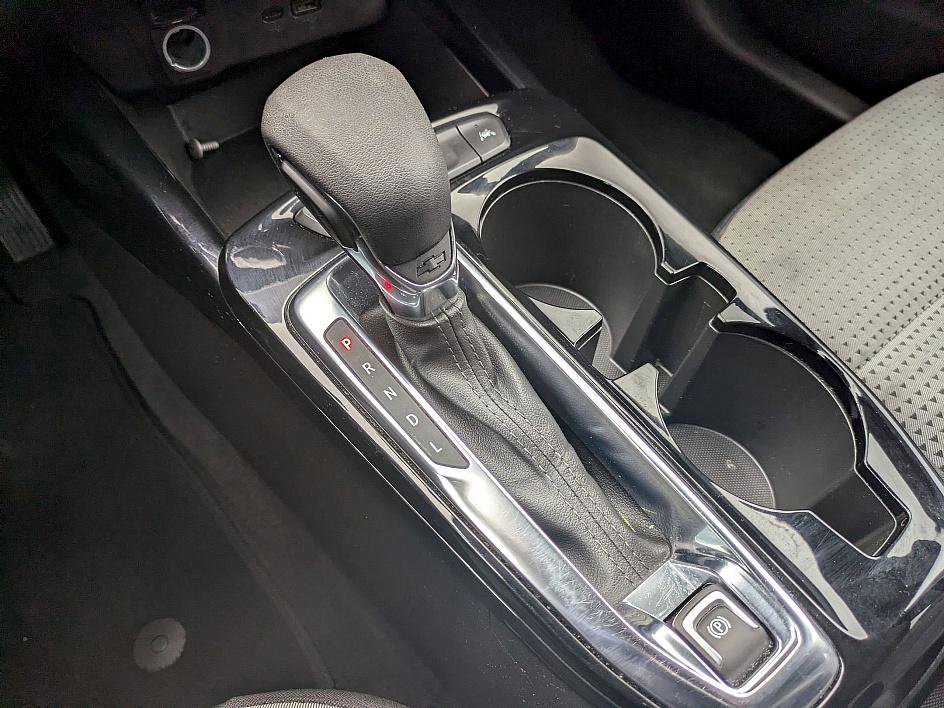 Used 2025 Chevrolet Trax LT image 21