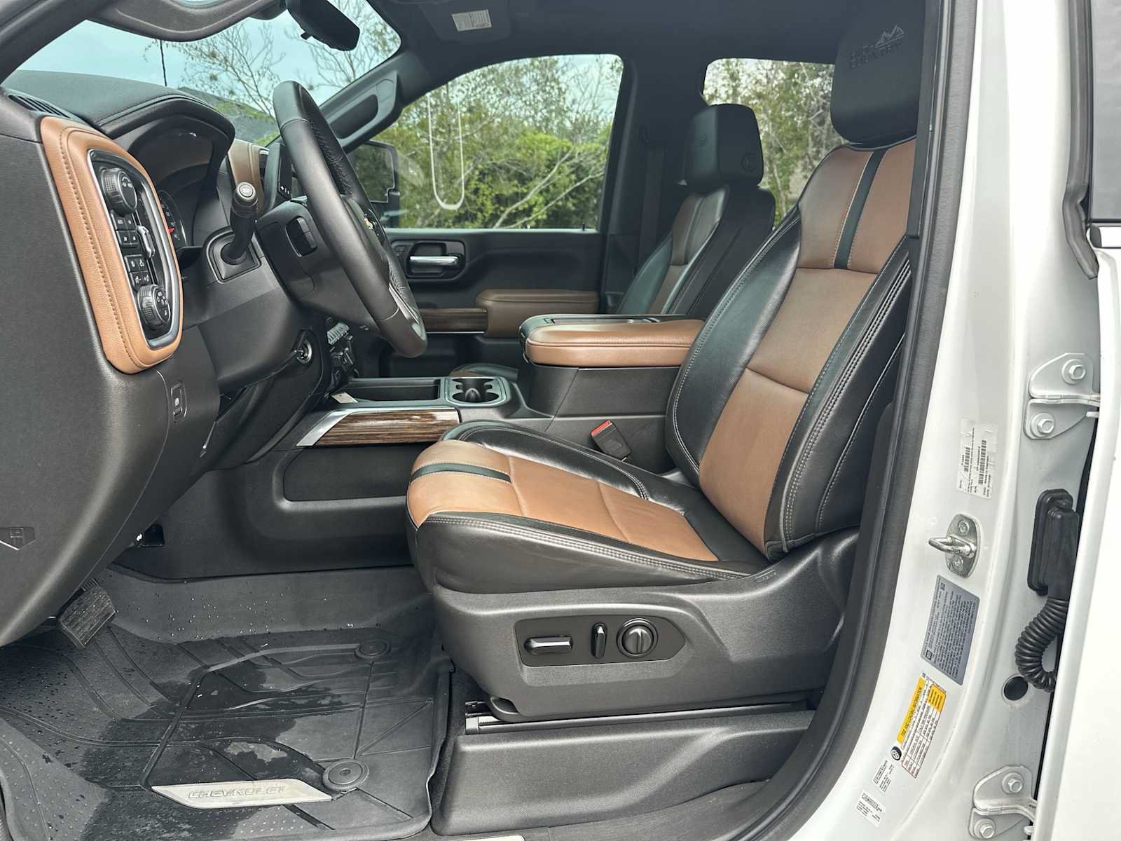 Certified 2021 Chevrolet Silverado 3500 High Country AWD/4WD image 15