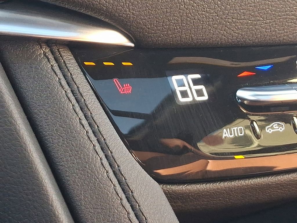 Certified 2025 Cadillac XT5 Sportv w/ Technology Package image 26