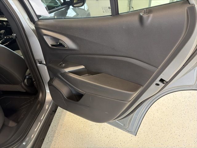 New 2026 Chevrolet Trax LT w/ Driver Confidence Package FWD image 38