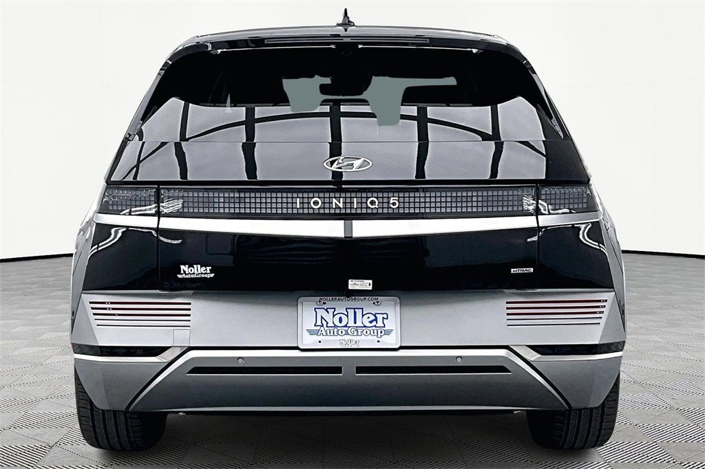 Used 2024 Hyundai Ioniq 5 Limited image 4