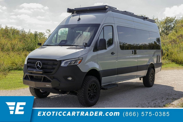 Used 2025 Mercedes-Benz Sprinter 2500 image 1