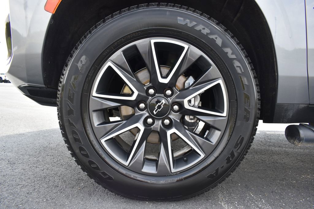 Used 2022 Chevrolet Tahoe Z71 w/ Luxury Package image 17