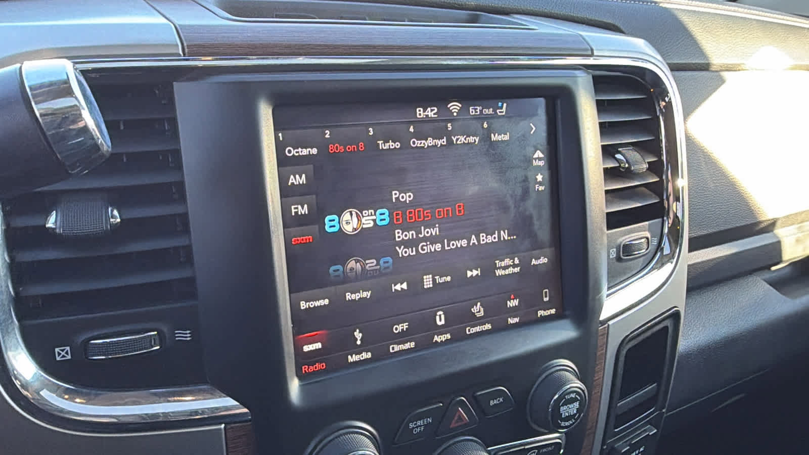 Used 2018 RAM 3500 Laramie w/ Convenience Group image 15