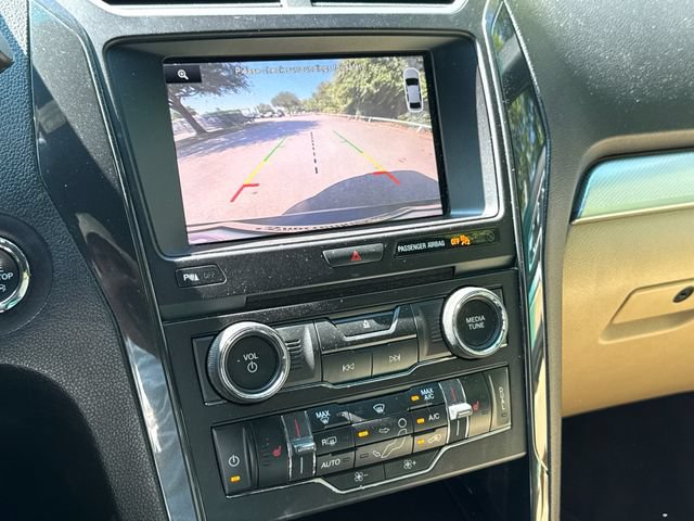 Used 2016 Ford Explorer XLT w/ Equipment Group 202A FWD image 26