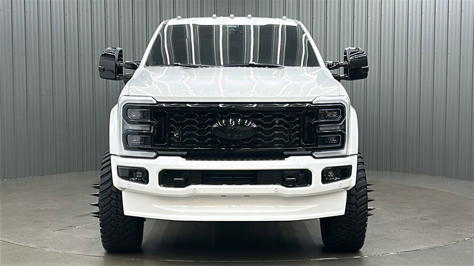 Used 2025 Ford F450 Platinum w/ FX4 Off-Road Package image 8
