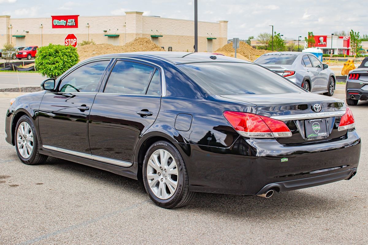 Used 2012 Toyota Avalon FWD image 7