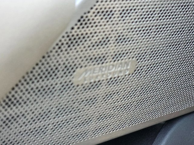 Used 2022 Land Rover Range Rover Velar S image 24