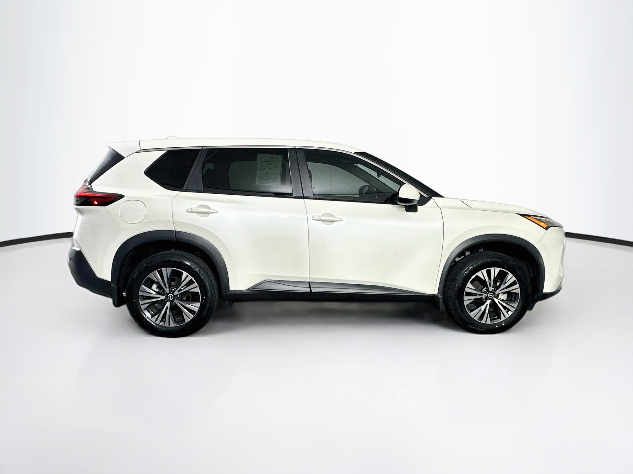 Used 2023 Nissan Rogue SV FWD image 10