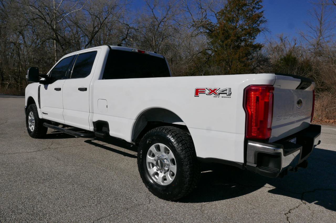 Used 2024 Ford F250 XLT w/ FX4 Off-Road Package AWD/4WD image 8
