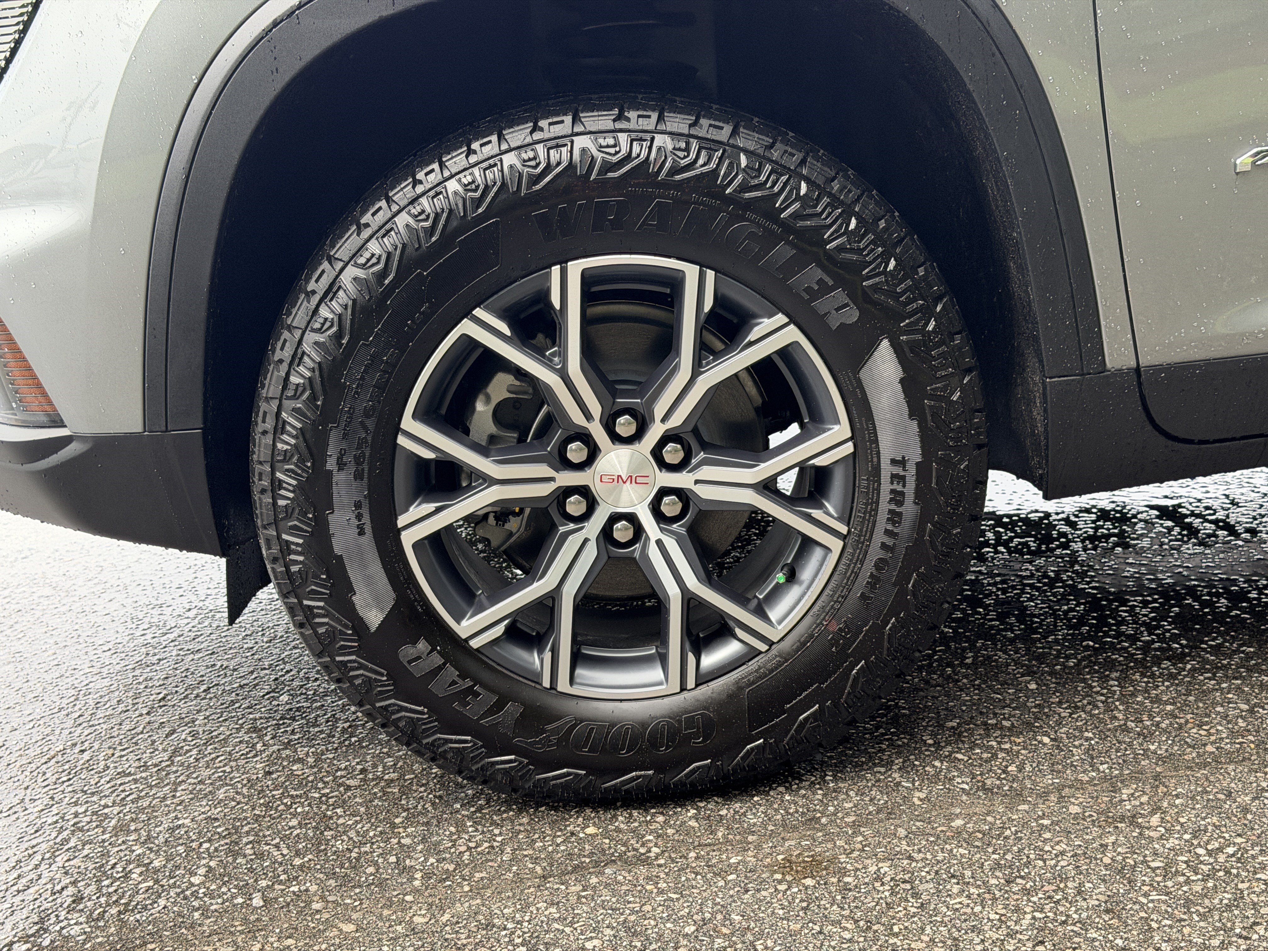 New 2026 GMC Acadia AT4 AWD/4WD image 10