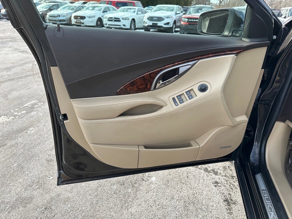 Used 2013 Buick LaCrosse Touring image 16