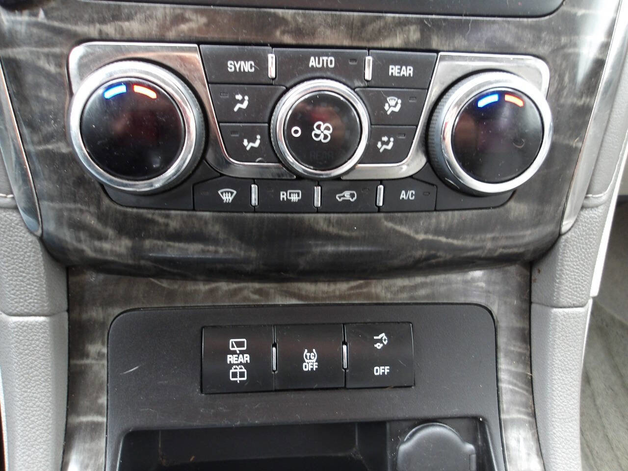 Used 2013 Buick Enclave Convenience image 14
