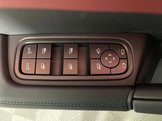 Used 2026 Porsche Cayenne Coupe image 28