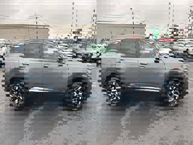 Certified 2025 Nissan Kicks SV image 2