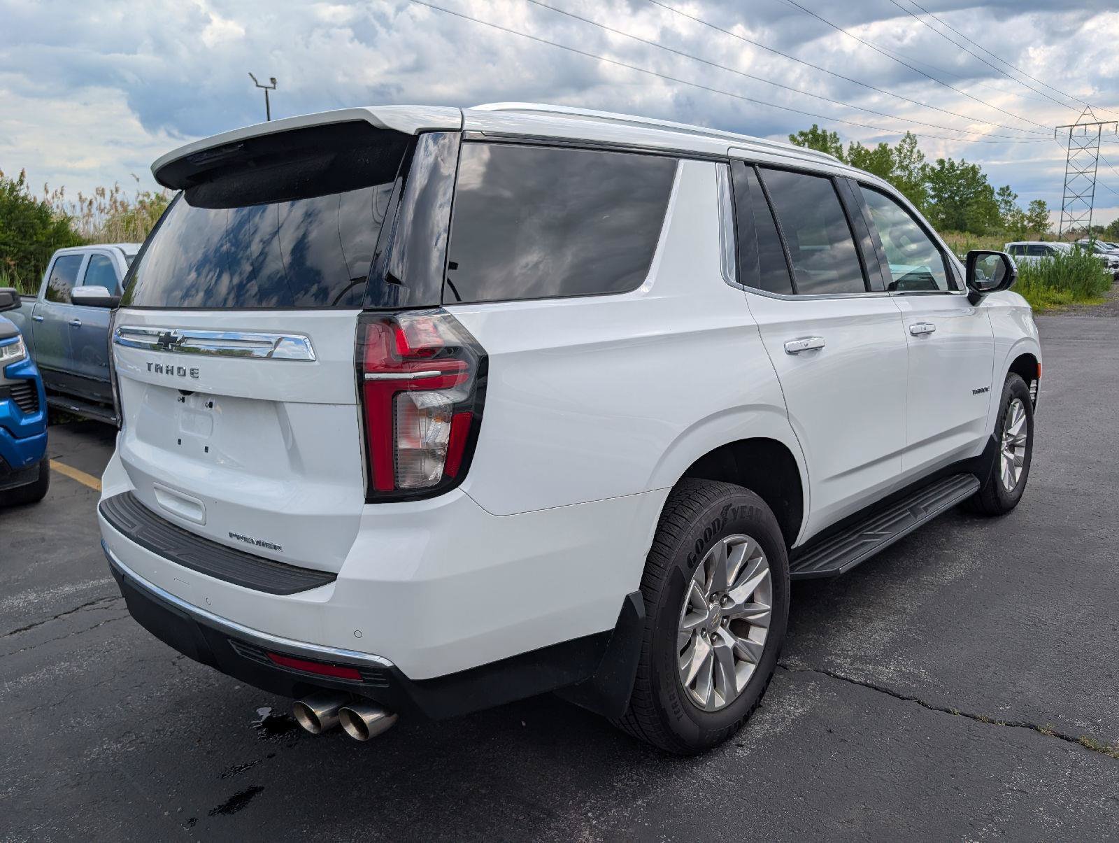 Used 2023 Chevrolet Tahoe Premier AWD/4WD image 7