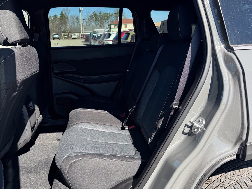 New 2026 Jeep Cherokee Laredo AWD/4WD image 11