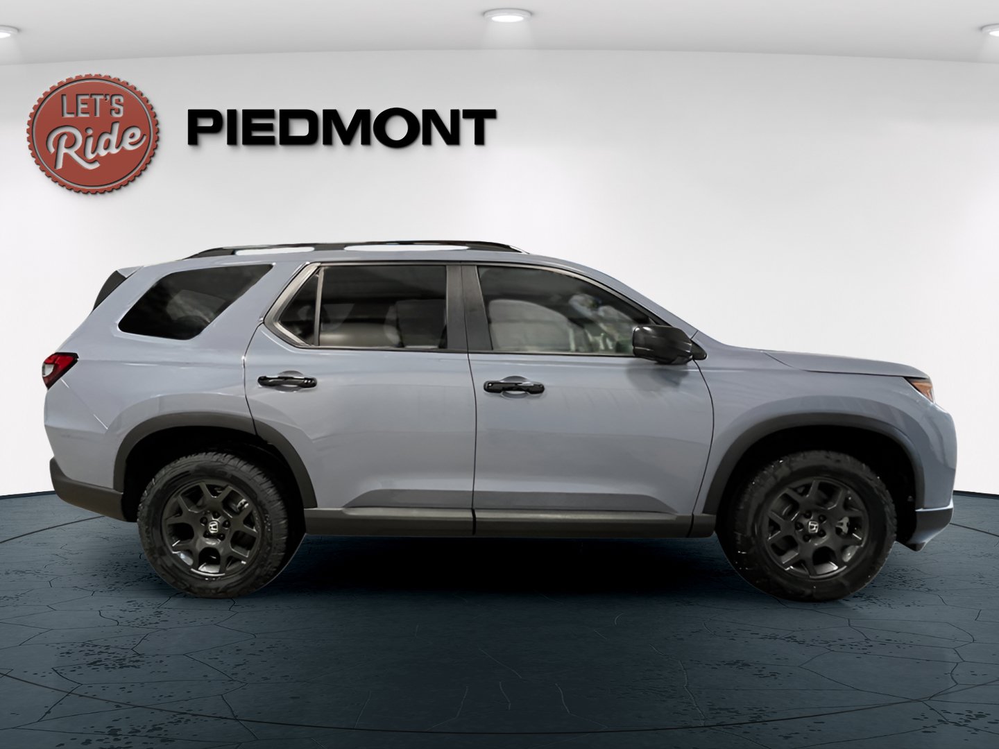 New 2026 Honda Pilot TrailSport image 3