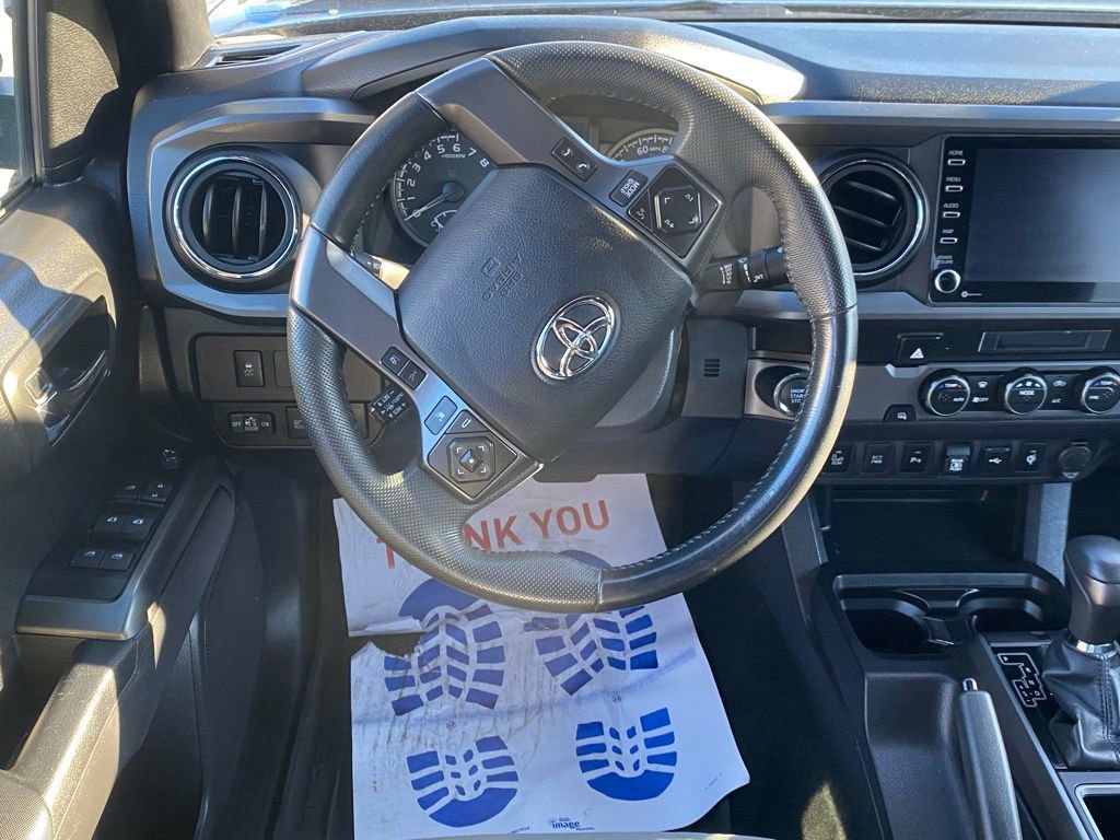 Used 2022 Toyota Tacoma TRD Off-Road image 10