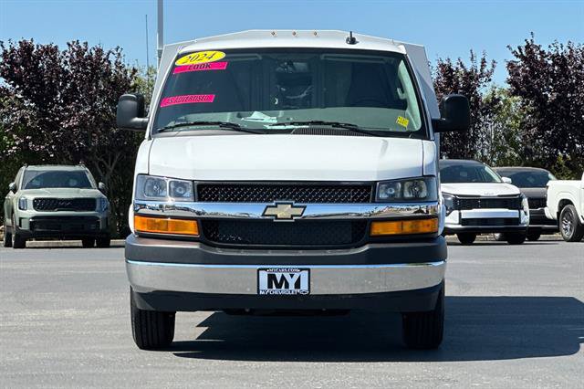 New 2024 Chevrolet Express 3500 w/ Power Convenience Package RWD image 9