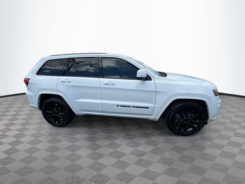 Used 2019 Jeep Grand Cherokee Altitude RWD image 5