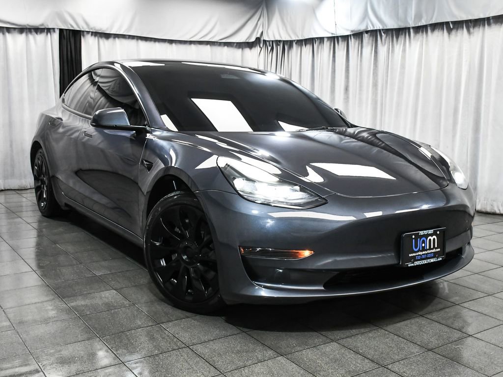 Used 2023 Tesla Model 3 Standard Range image 3