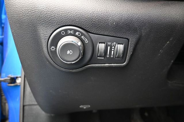 Used 2025 Jeep Compass Limited AWD/4WD image 17