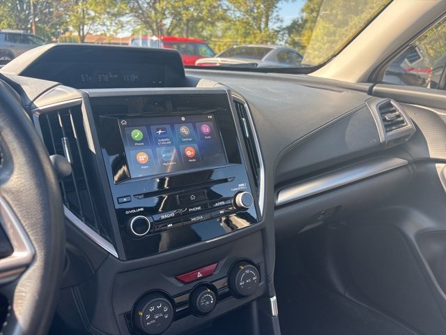 Used 2023 Subaru Forester Premium image 18