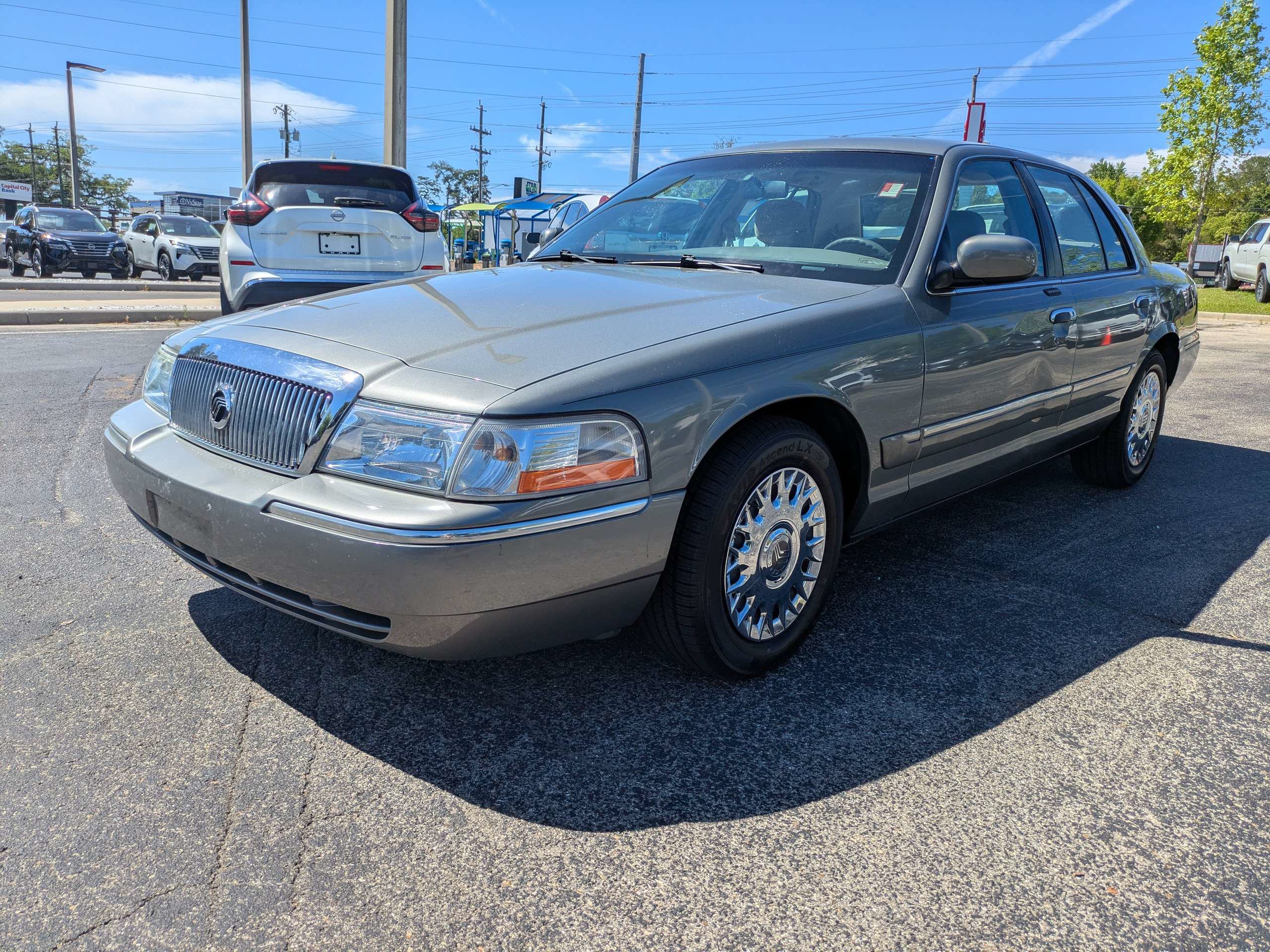 Used 2003 Mercury Grand Marquis GS RWD image 8