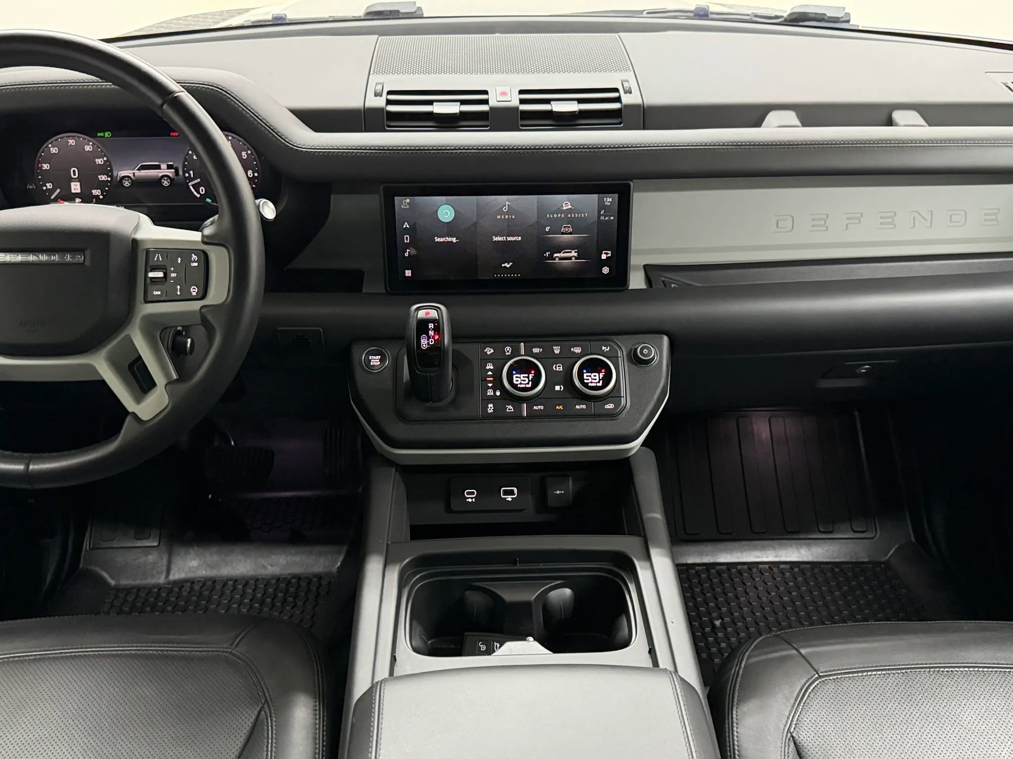 Used 2024 Land Rover Defender 110 SE AWD/4WD image 23