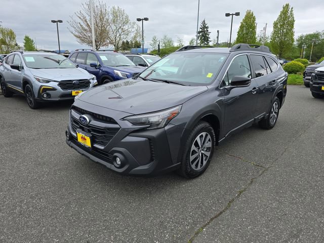 Used 2024 Subaru Outback Premium image 2