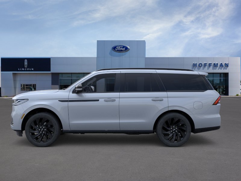 New 2026 Lincoln Navigator Reserve w/ Jet Appearance Package AWD/4WD image 23