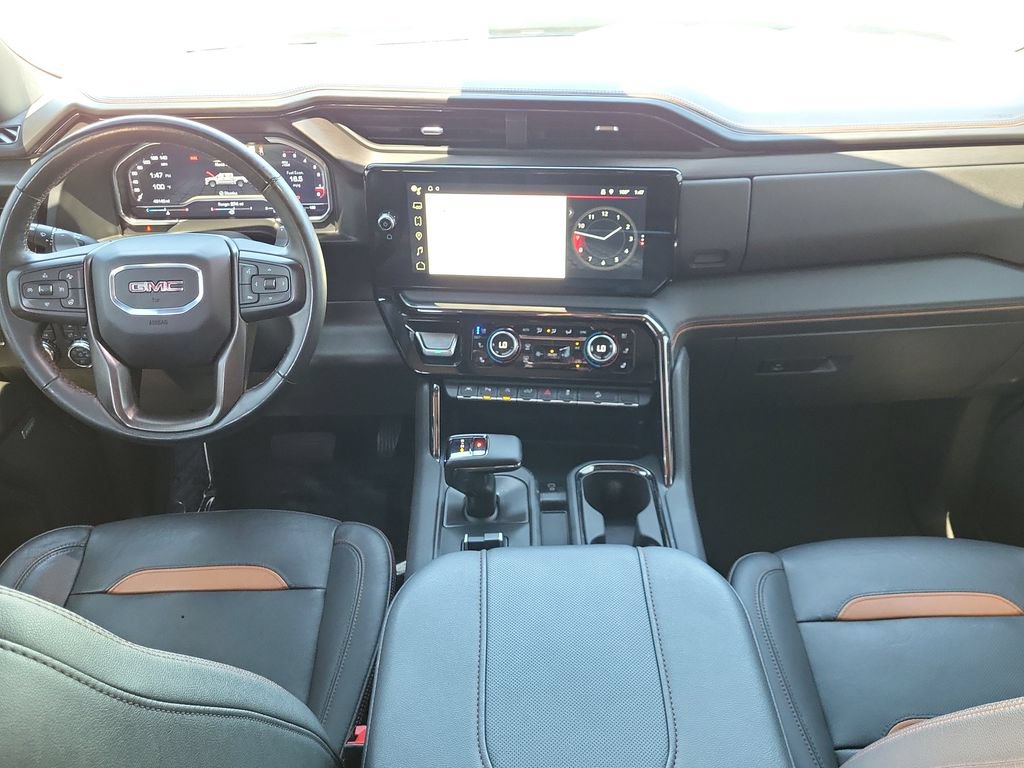 Used 2024 GMC Sierra 1500 AT4 w/ Technology Package AWD/4WD image 16