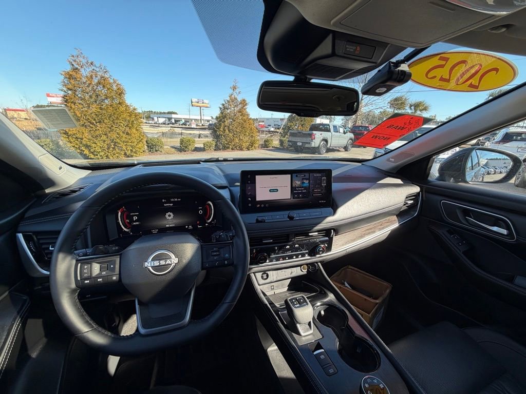 Certified 2025 Nissan Rogue Platinum w/ Platinum Premium Package image 19