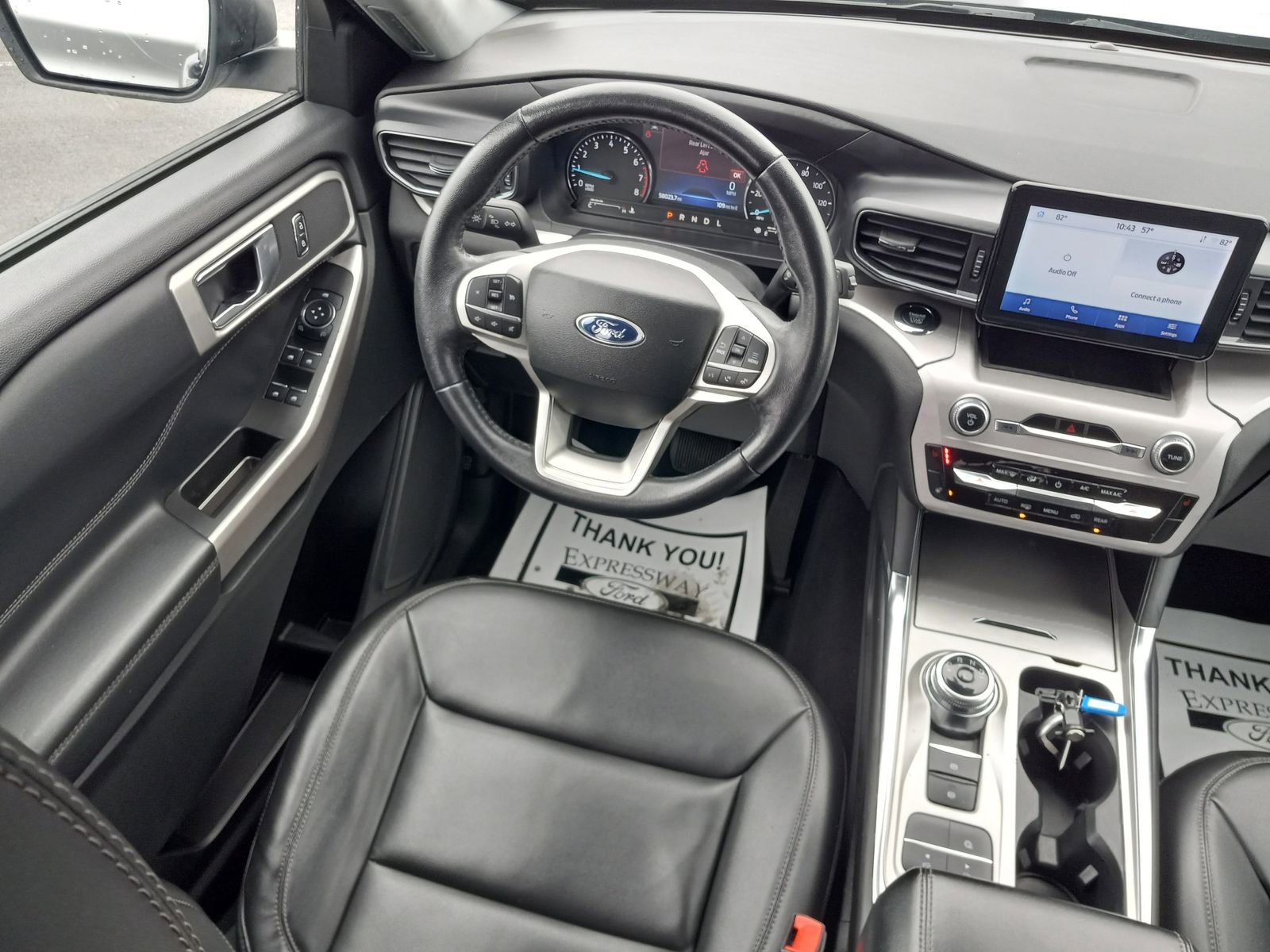 Used 2023 Ford Explorer XLT w/ Equipment Group 202A RWD image 17