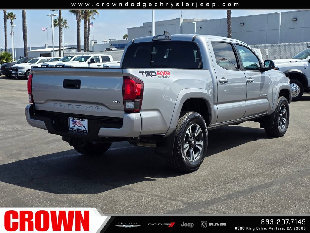 Used 2018 Toyota Tacoma TRD Sport w/ TRD Premium Sport Package AWD/4WD image 7