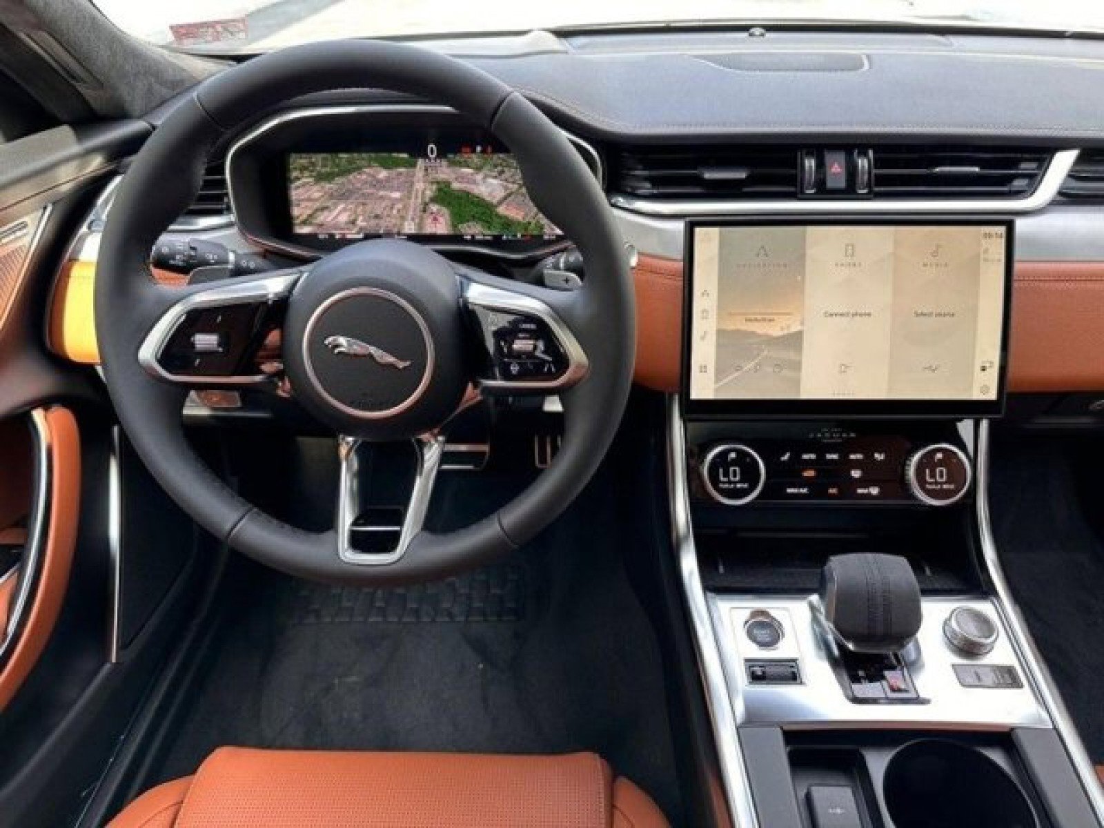 New 2024 Jaguar XF R-Dynamic SE image 18