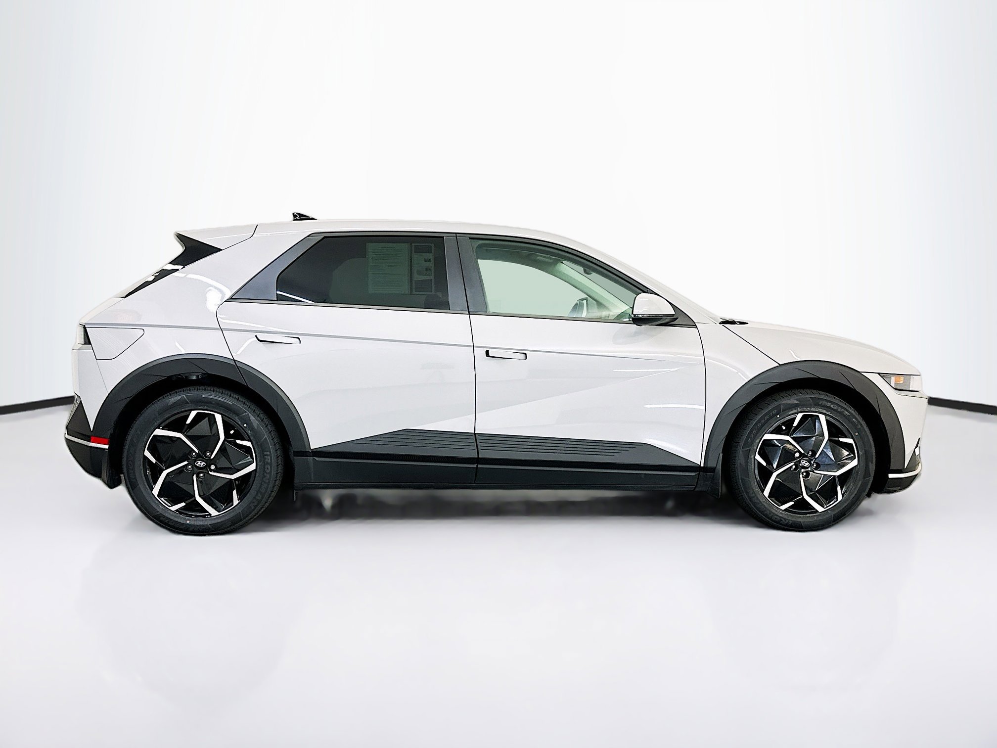 Used 2023 Hyundai Ioniq 5 SEL AWD/4WD image 10