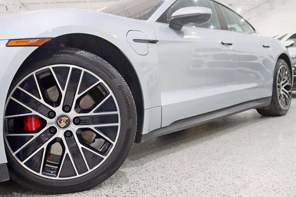 Used 2021 Porsche Taycan 4S image 4