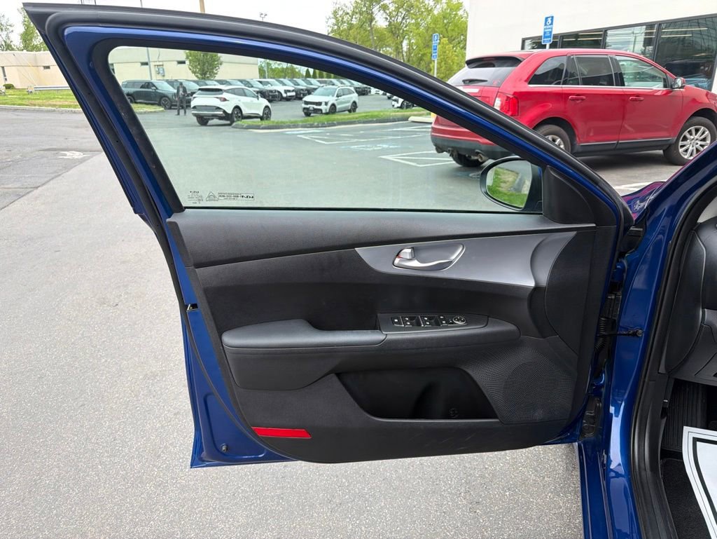 Certified 2023 Kia Forte LXS w/ LXS Technology Package FWD image 22