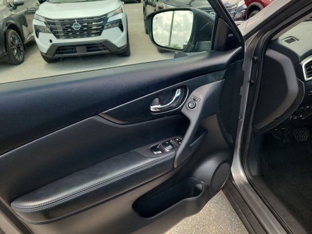 Used 2015 Nissan Rogue SL w/ SL Premium Package AWD/4WD image 20