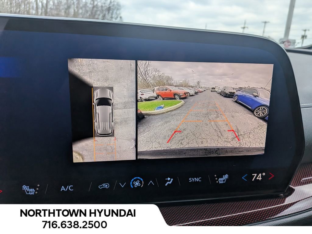 Used 2025 Chevrolet Traverse Z71 w/ Enhanced Driving Package AWD/4WD image 22