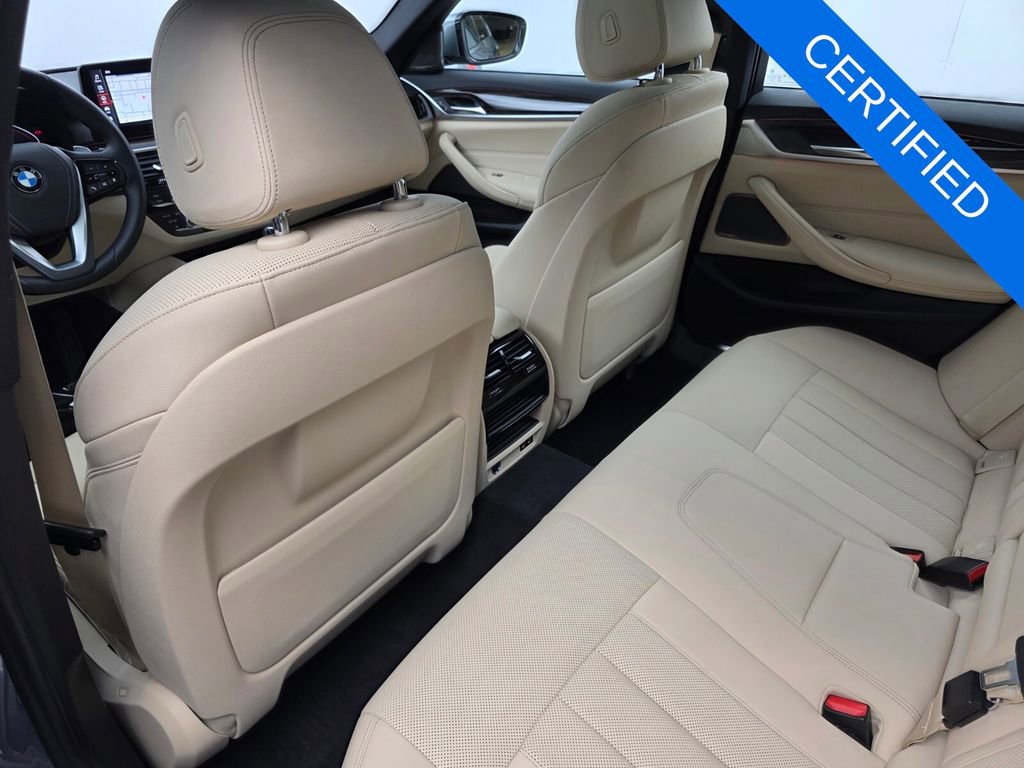 Used 2023 BMW 530i w/ Premium Package image 15