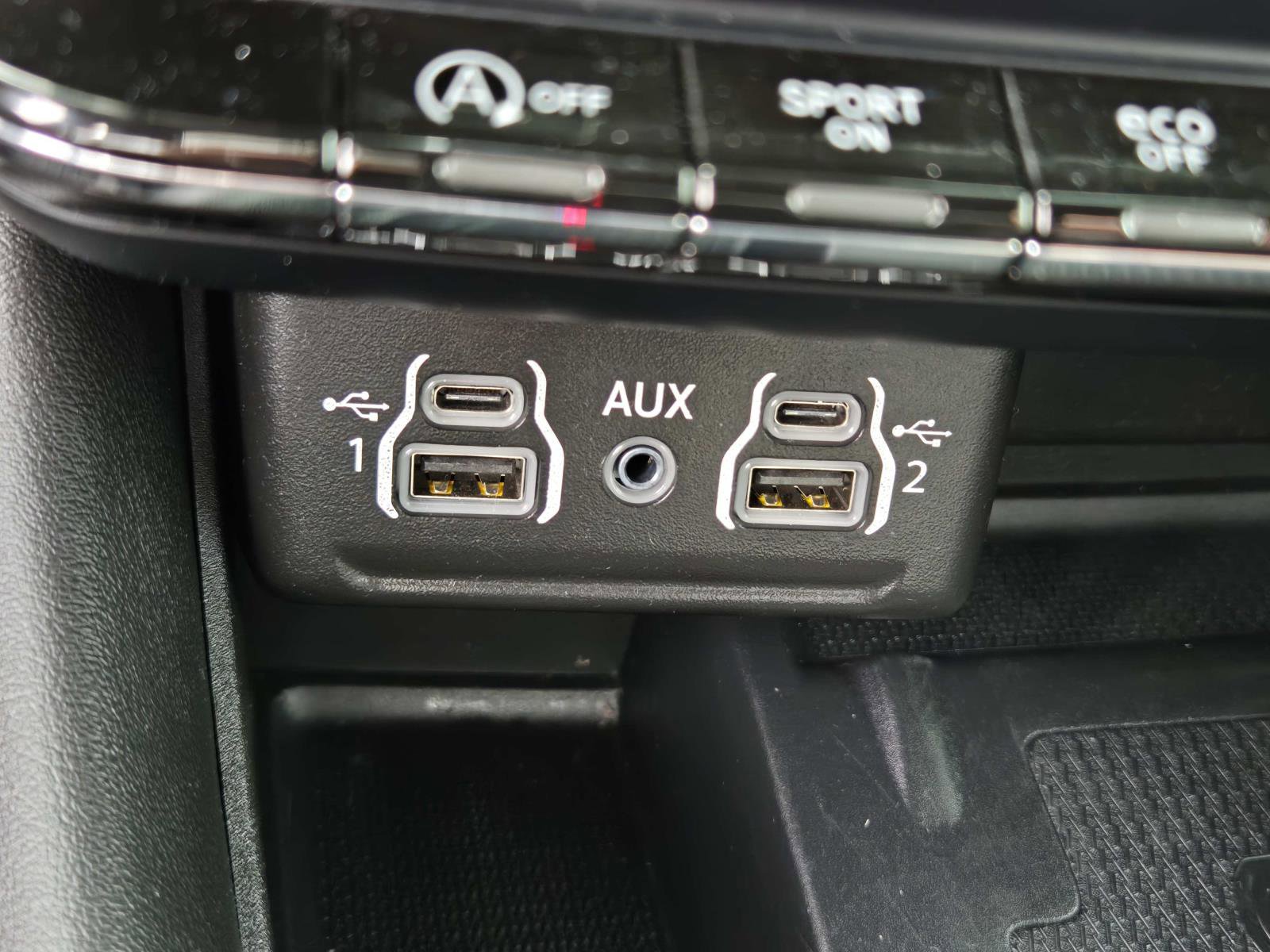 Used 2024 Dodge Durango GT image 35